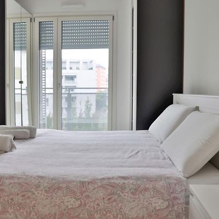 Luxury 3 Bedroom Apartment 100 Mq Next To Rho Fiera And San Siro Milan Luaran gambar